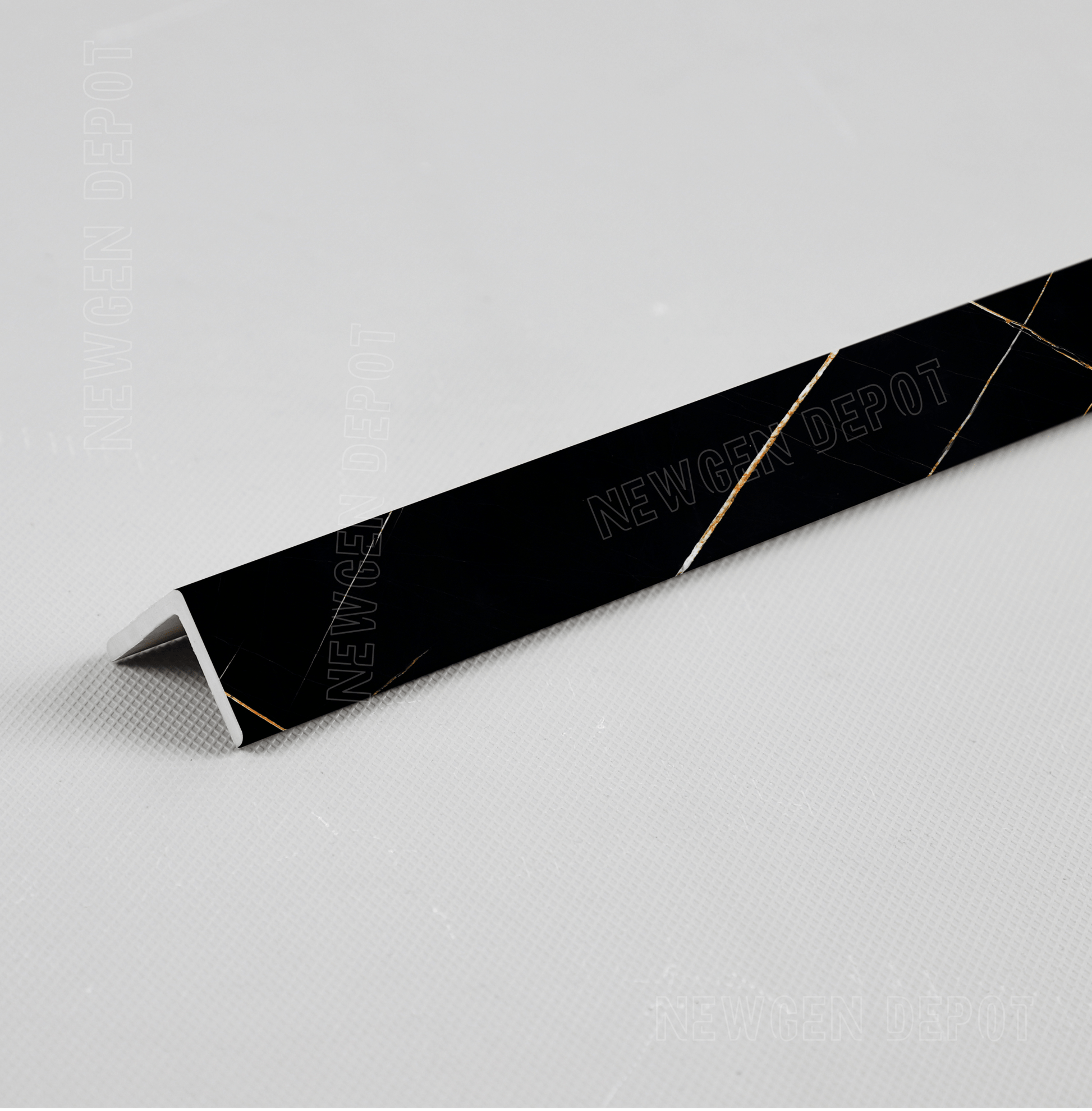 Wall Decor Center Noir Royale Corner Trim
