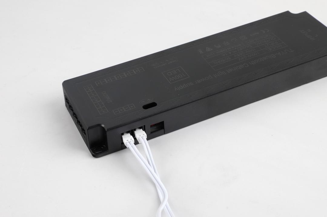 Smart LED power transformer 100W with remote control